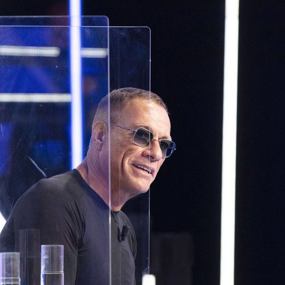 Exclusif - Jean-Claude Van Damme (JCVD, venu présenté le film « Le dernier mercenaire » (Production Netflix)) - Enregistrement de l'émission "TPMP (Touche Pas à Mon Poste)", présentée par C.Hanouna et diffusée en direct sur C8 le 7 juin
© Jack Tribeca / Bestimage