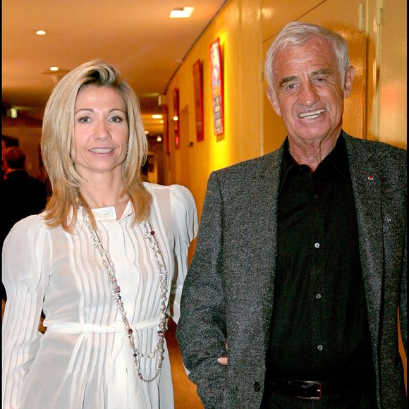 Jean-Paul et Natty Belmondo au concert de Charles Aznavour au Palais des Congrès de Paris en 2000.

© RINDOFF-GUIREC / BESTIMAGE