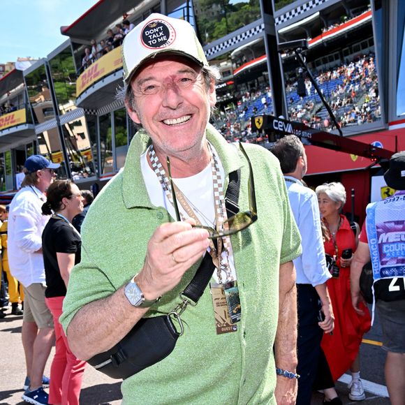 Présent dans les paddocks du Formula 1 Louis Vuitton Grand Prix de Monaco 2026, à Monte-Carlo, Jean-Luc Reichmann n'était pas seulement venu profiter de l'ambiance de l'un des rendez-vous les plus prestigieux du calendrier sportif

Jean-Luc Reichmann dans les paddocks du Formula 1 Louis Vuitton Grand Prix de Monaco 2026, à Monte Carlo, Monaco. © Bruno Bebert/Bestimage