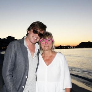 Sur Instagram, son amie Christine Bravo a partagé quelques images de ce lieu préservé.

Thomas Dutronc et Christine Bravo à la soirée du mariage de Christine Bravo et Stéphane Bachot sur la plage du restaurant Marinella à l'Ile Rousse en Corse le 11 Juin 2022.

© Dominique Jacovides / Bestimage