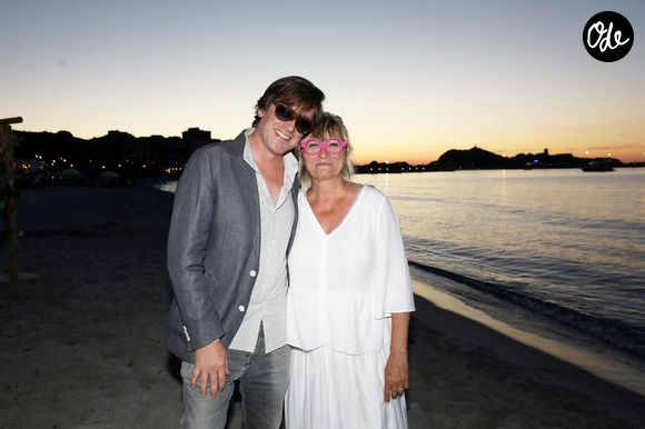 Sur Instagram, son amie Christine Bravo a partagé quelques images de ce lieu préservé.

Thomas Dutronc et Christine Bravo à la soirée du mariage de Christine Bravo et Stéphane Bachot sur la plage du restaurant Marinella à l'Ile Rousse en Corse le 11 Juin 2022.

© Dominique Jacovides / Bestimage