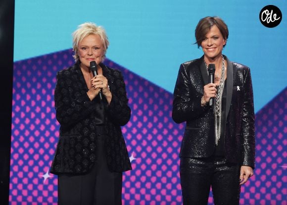 Muriel Robin, Anne Le Nen lors de l'enregistrement de l'émission "Nos voix pour toutes" au profit de la Fondation des femmes à l’Adidas Arena diffusée sur TMC le 25 novembre 2025, à Paris, France, le 19 novembre 2025. © Guirec-Moreau/Bestimage