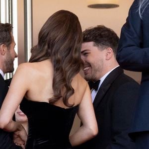 Antoine Dupont et  Iris Mittenaere - Antoine Dupont et Iris Mittenaere se retrouvent sur les marches  du film « Dossier 137 » lors du 78ème Festival International du Film de Cannes le 15 mai 2025.

© Jacovides / Moreau / Bestimage