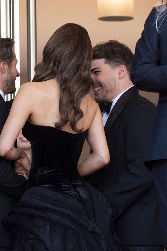 Antoine Dupont et  Iris Mittenaere - Antoine Dupont et Iris Mittenaere se retrouvent sur les marches  du film « Dossier 137 » lors du 78ème Festival International du Film de Cannes le 15 mai 2025.

© Jacovides / Moreau / Bestimage