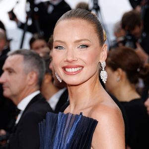 Sportive, Amandine Petit a tenu à réaliser le rêve d’un de ses proches. Une belle initiative qu’elle a commentée sur son compte Instagram.

Mariage - Amandine Petit s'est mariée  - Amandine Petit - Montée des marches du film « Fatherland » lors du Festival International du Film de Cannes © Jacovides-Moreau / Bestimage