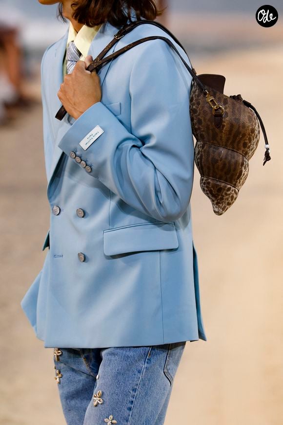 Défilé de mode Louis Vuitton Prêt à Porter Collection Homme Printemps/Été 2027 lors de la Fashion Week de Paris, à la Cité Internationale Universitaire de Paris, France, le 23 juin 2026. © Bestimage