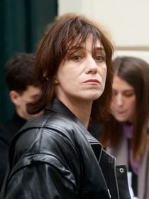 La situation s'envenime entre Charlotte Gainsbourg et son associé, nouveau tournant pour l'affaire de la Maison Gainsbourg