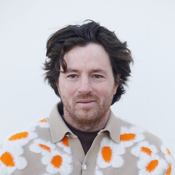 Jean Imbert - Les célébrités au photocall du défilé Jacquemus pour la présentatation de la toute dernière collection “Le Raphia” au Bourget, Seine-Saint-Denis (93), France, le 12 décembre 2022. © Veeren-Clovis/Bestimage