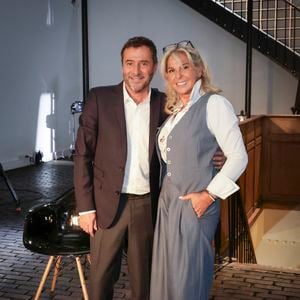 Exclusif - Caroline Margeridon et Bernard Montiel - Caroline Margeridon sur le plateau de l'émission "Animaux Stars", présentée par B.Montiel et diffusée le 6 décembre 2025 sur la chaîne Animaux TV, à Paris, France, le 17 septembre 2025. © Jack Tribeca/Bestimage
