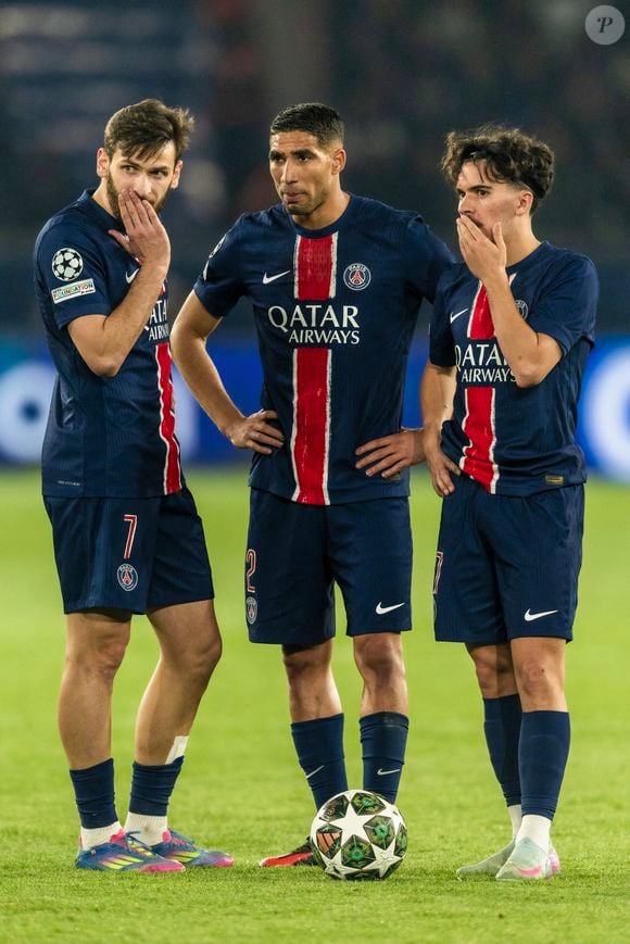 Khvicha Kvaratskhelia, Achraf Hakimi, Vitinha - Match retour de la Ligue Des Champions 2024-2025 (LDC) "PSG - Arsenal" (2-1) au Parc des Princes à Paris le 7 mai 2025. © Cyril Moreau/Bestimage