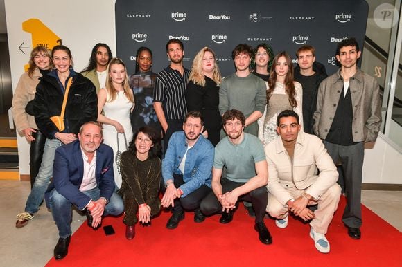 L'actrice française Carla Poquin pose avec les acteurs français Louka Meliava, Terence Telle, Lionel Erdogan, l'animateur de télévision français Monsieur Poulpe, l'actrice française Vanessa Misse, le réalisateur français Julien Carpentier, la chanteuse française et YouTuber Juliette Katz, l'humoriste Yanis Skouta, l'actrice française Jade Phan-Gia, l'acteur Leopold Buchsbaum, l'actrice et chanteuse belge Helena Noguerra, l'actrice et chanteuse française Artemisia Toussaint, lors d'une séance de photos pour la série Dear You au cinéma Pathe Palace à Paris, le 5 février 2025. Photo by Firas Abdullah/ABACAPRESS.COM