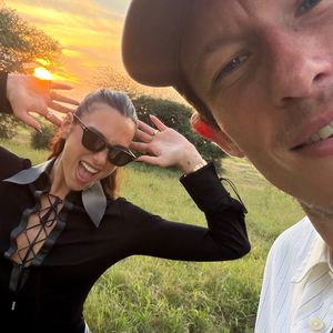 Dua Lipa a partagé des photos de son safari en Afrique du Sud avec Callum Turner...

Dua Lipa a immortalisé son séjour en Afrique du Sud, entre rencontres avec les animaux et paysages spectaculaires. ©Instagram - Dua Lipa