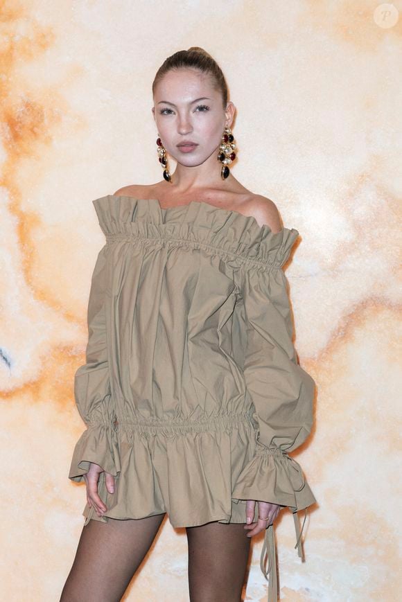 Lila Grace Moss - Photo Call pour Le Défilé « Saint Laurent »Collection Prêt-à-Porter Automne/Hiver 2025-2026" lors de la Fashion Week de Paris (PFW), le 11 mars 2025. © Olivier Borde /Bestimage