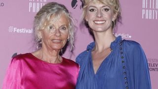 Après avoir perdu sa maman également comédienne, Sara Mortensen (Astrid et Raphaëlle) se prépare à lui dire adieu en Norvège
