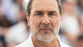 "Lycées délaissés, jeunesse sacrifiée" : Gilles Lellouche soutient les lycéens, lui qui est papa d’une adolescente de 17 ans née de son histoire avec Mélanie Doutey