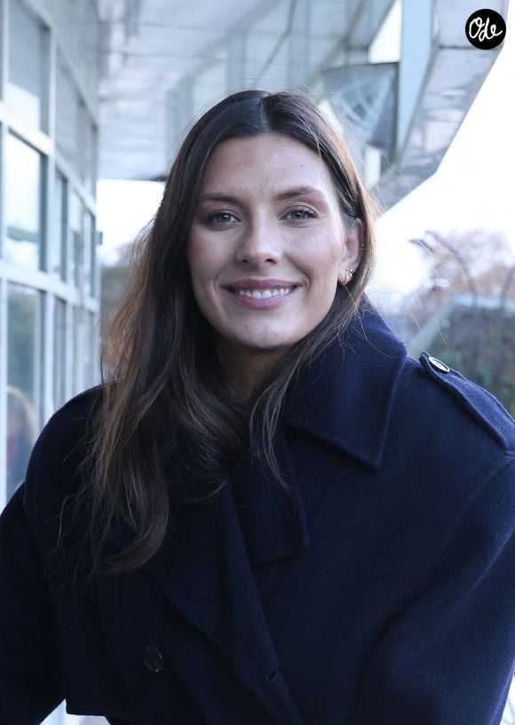 Exclusif - Camille Cerf (Miss France 2015) - Des célébrités se rendent aux studios d'Europe 1 à Paris le 19 novembre 2025.