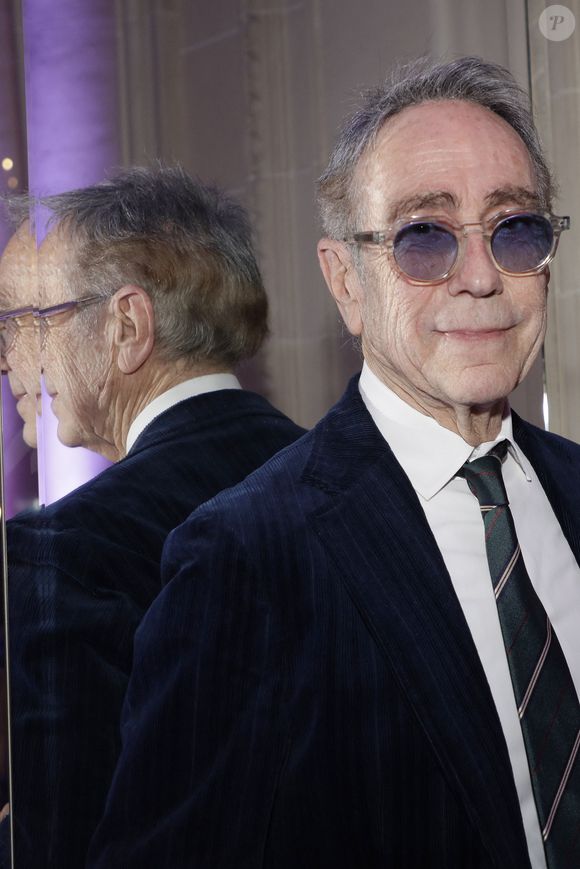 Alain Chamfort en marge de la cérémonie des Stéthos d'Or à Paris le 18 mars 2024.

© Cédric Perrin / Bestimage