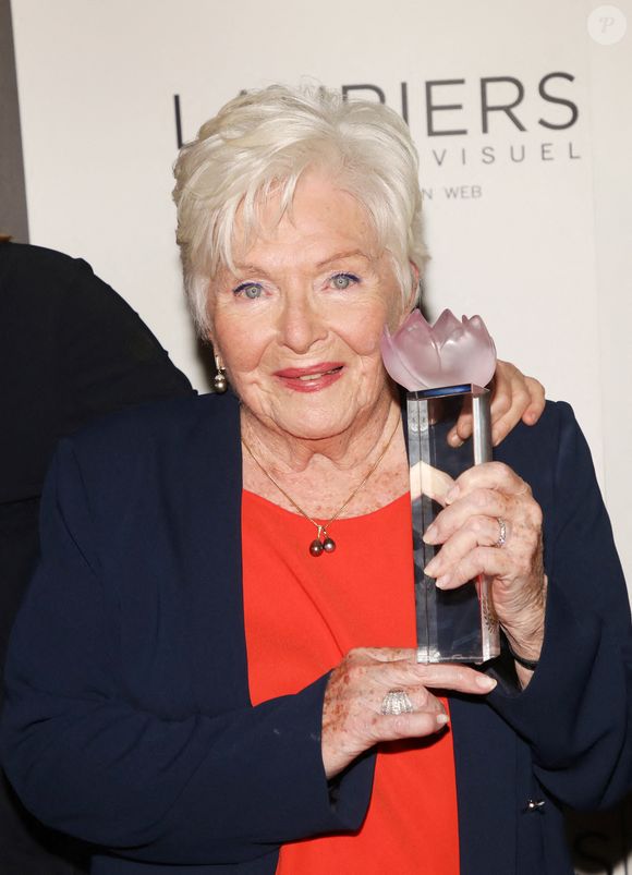 Line Renaud à la 25e cérémonie des Lauriers de l'Audiovisuel au Théâtre Marigny, le 10 février 2020 à Paris, France. Photo par Denis Guignebourg/ABACAPRESS.COM