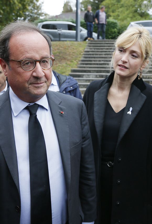 François Hollande et sa compagne Julie Gayet - Claude Chirac, son mari Frédéric Salat-Baroux et son fils Martin Rey-Chirac se sont rendus au musée du président Jacques Chirac de Sarran en Corrèze. © Patrick Bernard/Bestimage