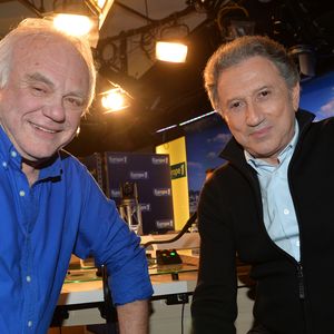 Seul Michel Drucker n'hésite pas à sauter dans un avion privé pour venir le voir dans sa ferme du Tarn

Exclusif - Laurent Cabrol et Michel Drucker - People au 60ème anniversaire de la radio Europe 1 à Paris le 4 février 2015.