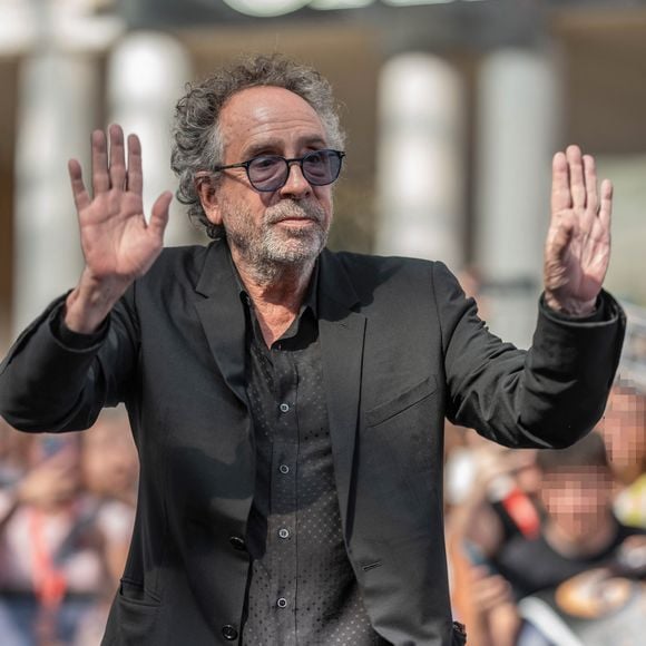 Tim Burton lors du 55e Giffoni Film Festival le 25 juillet 2025. 
Crédit : SGP / BESTIMAGE