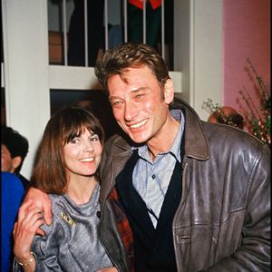 ARCHIVES - CHANTAL GOYA ET JOHNNY HALLYDAY A LA SOIREE D' INAUGURATION D' UNE BOUTIQUE CHANTAL GOYA