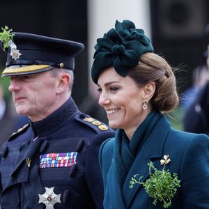 Catherine (Kate) Middleton, princesse de Galles, colonel des Irish Guards, visite le régiment lors du défilé de la Saint-Patrick à la caserne Wellington de Londres, Royaume Uni, le 17 mars 2025. © Jonathan Buckmaster/MirrorPix/Bestimage