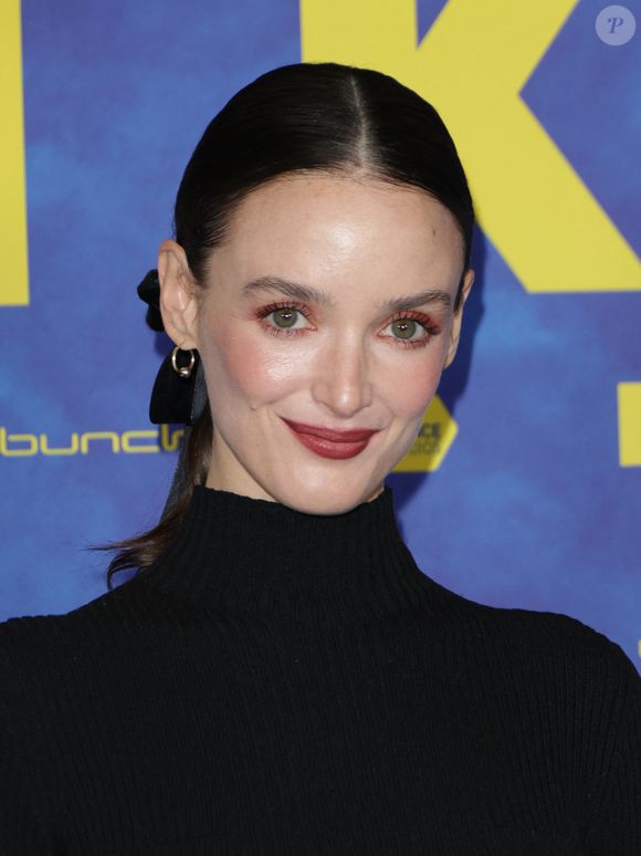 "Ça m'a fait rigoler, assure-t-elle. Je l'accepte. Il faut être un peu singulier. On est dans une époque où tout le monde veut se ressembler."

Charlotte Le Bon - Avant-première du film "Niki" au cinéma UGC Ciné Cité Les Halles à Paris le 8 octobre 2024. © Coadic Guirec/Bestimage
