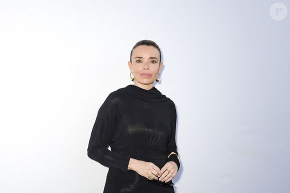 Exclusif - Elodie Bouchez pose en backstage de l'émission "C à vous" lors du 78ème Festival International du Film de Cannes le 15 mai  2025. © Jack Tribeca / Bestimage