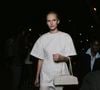 Chez la maison Alaïa, ce modèle est surnommé "Le Teckel" à cause de sa silhouette basse et étirée, devenue virale.

Alex Consani au défilé Alaïa "Collection Femme Prêt-à-Porter Automne/Hiver 2026-2027" lors de la Fashion Week de Paris, le 4 mars 2026

© Sam Delpech / Bestimage