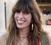 Si Paris occupe toujours une place importante dans sa vie, Lou Doillon s'est un peu éloignée, depuis plusieurs années, du tumulte de la ville : la fille de Jane Birkin et du cinéaste Jacques Doillon élève en effet une partie de l'année son petit garçon à la campagne, en Normandie.

Lou Doillon - Prix ANDAM dans les jardins du Palais Royal à Paris, France. © Christophe Clovis / Bestimage