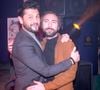 Ghislain Beaugrand-Gerin aurait bien tenté d'appeler la police depuis son balcon mais il aurait été intercepté par les cambrioleurs qui, munis de clubs de golf, lui auraient asséné plusieurs coups à la tête.
Christophe Beaugrand et son mari Ghislain Gerin à la 150 ème du spectacle "Tombé du ciel" de Jeanfi Janssens à la Comédie des Champs Elysées à Paris le 13 février 2025. Spectacle suivi d'une réception Restaurant Manko.
© Cédric Perrin / Bestimage