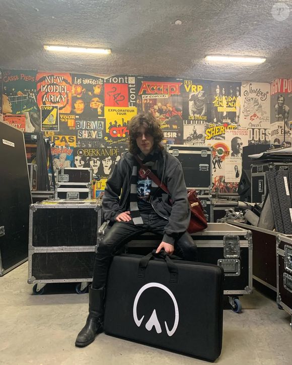 Milo Thoretton, connu sous le nom de scène Asphalt, s’est lancé dans la musique