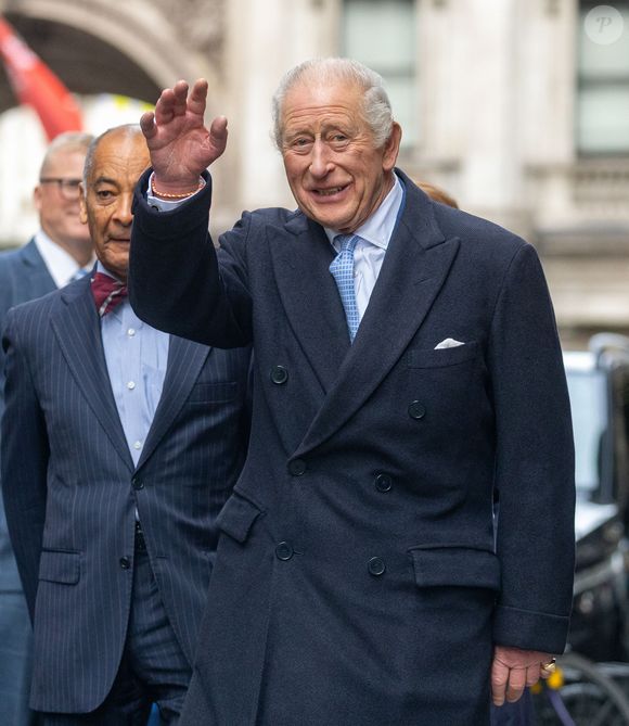 Le roi Charles III d'Angleterre, célèbre le deuxième anniversaire du Coronation Food Project chez "Fortnum & Mason" à Londres . Photo par Zuma Press/Bestimage
