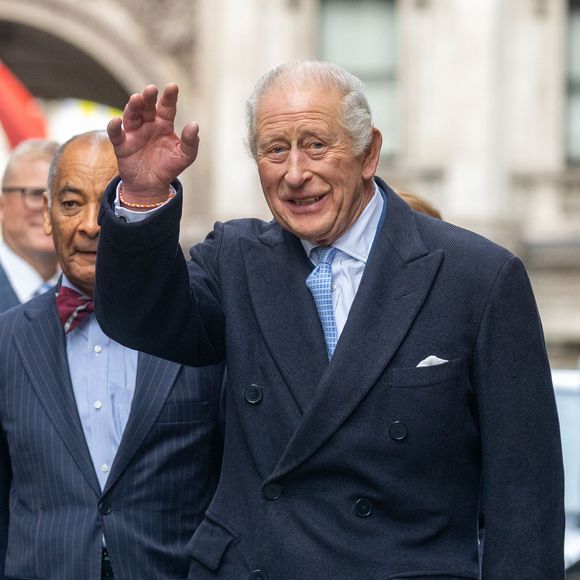 Le roi Charles III d'Angleterre, célèbre le deuxième anniversaire du Coronation Food Project chez "Fortnum & Mason" à Londres . Photo par Zuma Press/Bestimage