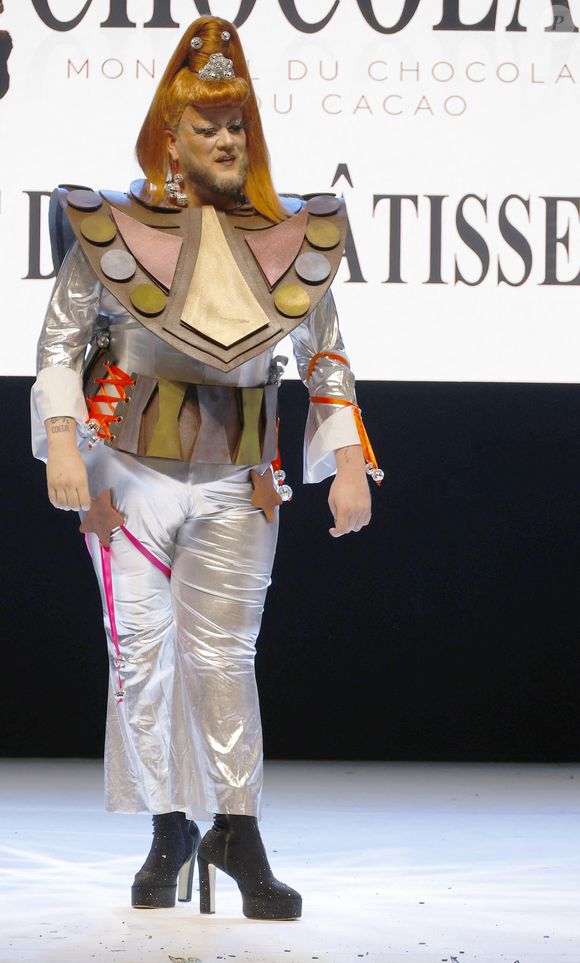 Pour célébrer ses 30 ans, le Salon du Chocolat de Paris réinvente son mythique défilé de robes en chocolat autour d’une thématique inédite : la Comédie Musicale, à Paris mardi 28 octobre 2025. © Christophe Aubert via Bestimage