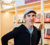 Il était au chevet de sa femme victime d’un accident de parapente durant l’été 2022, qui aurait pu lui coûter la vie.

Cedric Sapin-Defour signe son livre au Festival du livre de Paris, au Grand Palais éphémère, le 12 avril 2024. Photo par Thibaud MORITZ/ABACAPRESS.COM