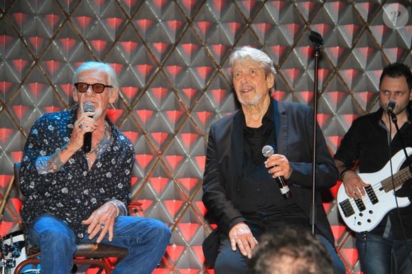Exclusif - Pierre Billon et Gilles Dreu - Le chanteur Gilles Dreu fête ses 60 ans de carrière au club "La Nouvelle Eve" à Paris le 11 mai 2022.

© Philippe Baldini / Bestimage
