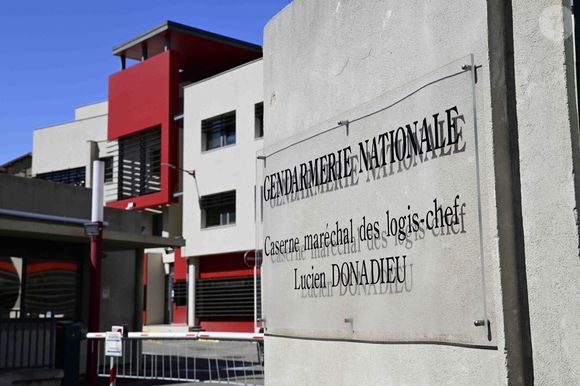 Quatre personnes ont été placées en garde à vue pour "homicide volontaire" et "recel de cadavre" dans l'affaire de la disparition et du décès d'Émile, dont les grands-parents du petit garçon, à Marseille, France, le 25 mars 2025. Elles ont été relâchées deux jours plus tard, sans poursuites. © William Cannarella/Psnewz/Bestimage