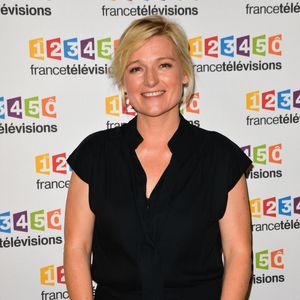 Anne-Elisabeth Lemoine lors du photocall de la présentation de la nouvelle dynamique 2017-2018 de France Télévisions. Paris, le 5 juillet 2017.
© Guirec Coadic/Bestimage