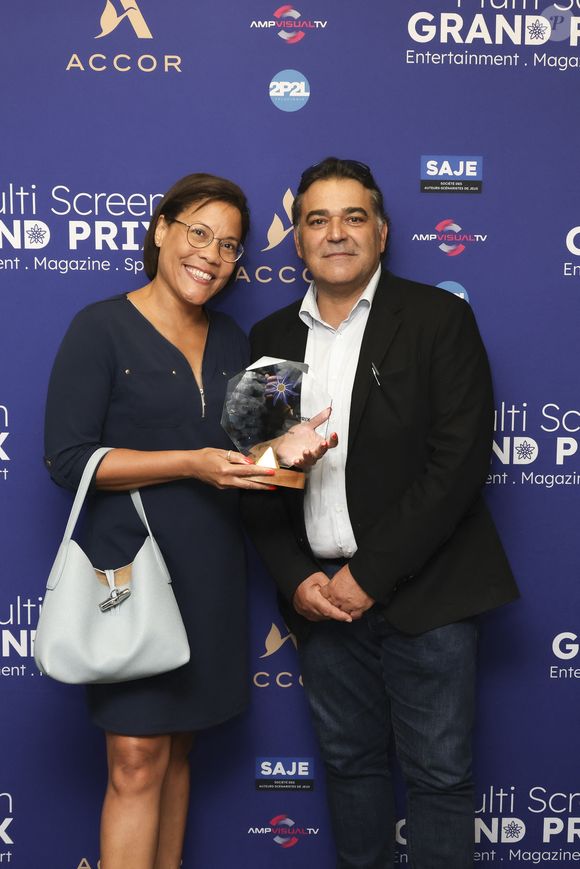 Exclusif - Karine Baste, Présentatrice de "C'pas si loin", avec Laurent Corteel, Directeur des Contenus de séance de France Télévisions Outre-Mer - Première édition du Multi Screen Grand Prix : une célébration inédite de la création audiovisuelle française dans le cadre prestigieux du Pullman Paris Tour Eiffel sous la présidence de S. Martin (Directeur Général de l'ARPP : l'Autorité de Régulation Professionnelle de la Publicité et également Président de La Fabrique des Formats) et animée par E. Eméyé (journaliste et présentatrice).
Cet événement a rassemblé les professionnels de l'audiovisuel autour d'une ambition commune : mettre à l'honneur l'excellence de la création française tous formats confondus. Paris le 12 juin 2025 - © Jack Tribeca / Bestimage