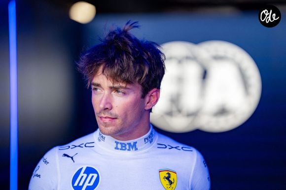Charles Leclerc, de la Scuderia Ferrari HP, semble inquiet lors du Grand Prix Heineken des Pays-Bas de Formule 1 2026, sur le circuit de Zandvoort, à Zandvoort, aux Pays-Bas, le 21 août 2026. Photo : Antoine Lapeyre/Reveries Agency/ABACAPRESS.COM