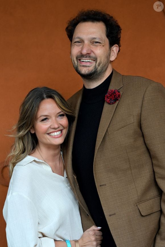 Une initative de s'engager pour la bonne cause prise par l'ancienne reine de beauté, mais soutenue par son mari. 

Gennifer Demey et Eric Antoine posent au Village pendant les Internationaux de France à Roland Garros le 07 juin 2025 à Paris, France. Photo ABACAPRESS.COM