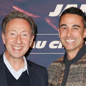 Stéphane Bern et son compagnon Yori Bailleres - Avant-première du film "L'Homme qui rétrécit" au cinéma le Grand Rex à Paris le 6 octobre 2025. © Coadic Guirec/Bestimage