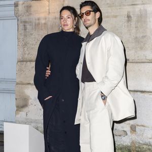Natasha Andrews, Pierre Niney - Photocall du Défilé de mode Jacquemus Collection Hommes Automne Hiver Printemps-Été dans le cadre de la Fashion Week de Paris, France, le 25 janvier 2026.
 
© Olivier Borde / Bestimage