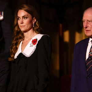 Catherine (Kate) Middleton, princesse de Galles, Le prince George de Galles, Le roi Charles III d'Angleterre  - La famille royale britannique assiste au Festival du Souvenir de la Royal British Legion, en l'honneur des militaires, au Royal Albert Hall à Londres, le 8 novembre 2025. © Julien Burton / Bestimage