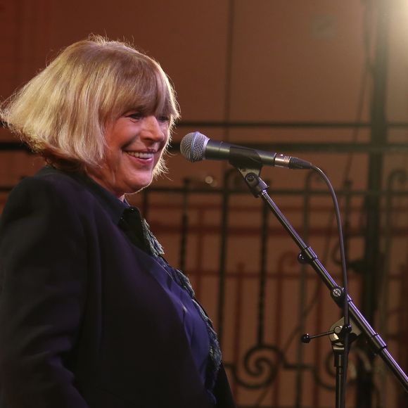 Marianne Faithfull - Soirée "ICCARRE" (Intermittents en Cycles Courts, les Anti Rétroviraux Restent Efficaces), la juste posologie dans les traitements du SIDA, à la maison Jean Paul Gaultier à Paris, le 23 novembre 2015.© Denis Guignebourg/Bestimage