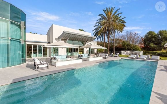 Exclusif - La nouvelle villa de Kanye West à Beverly Hills. Kanye a finalisé l'achat hors marché pour 35 millions de dollars. La propriété de style méditerranéen comprend environ 1900 m2 d'espace habitable, des jardins privés et des vues panoramiques sur la ville. Los Angeles, le 15 décembre 2024.