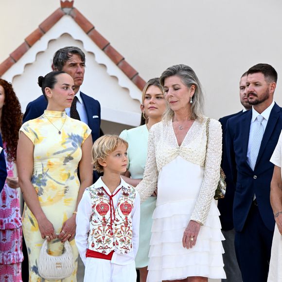 Celle d'éléver ses enfants loin du Rocher

Pauline Ducruet, Stefano Ercole Carlo Casiraghi, Camille Gottlieb,  la princesse Caroline de Hanovre et  Gareth Wittstock - Célébration des 20 ans de règne du prince souverain Albert II de Monaco sur la place du Palais à Monaco, le 19 juillet 2025. © Bruno Bebert/Bestimage