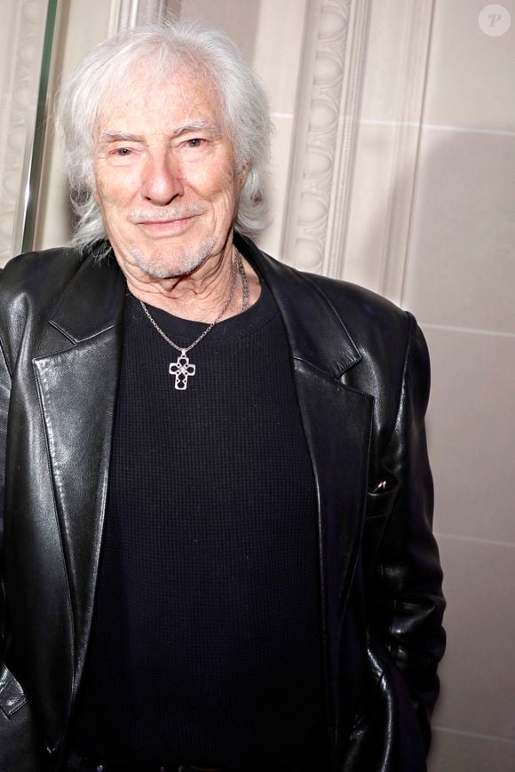 Le chanteur a révélé que son témoin de mariage était récemment décédé

Hugues Aufray en marge de la cérémonie des Stéthos d'Or 2024 à Paris le 19 mars 2024.
© Cédric Perrin / Bestimage